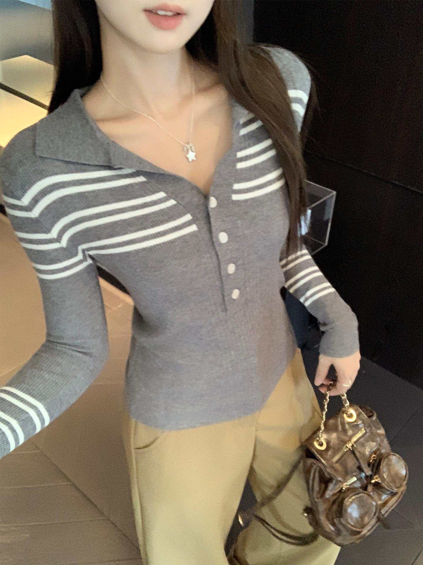 Grey Striped Lapel Knitted Sweater Long Sleeve T-Shirt Women s Autumn and Winter Wear Slim Button Bottom Top S серый
Grey Striped Lapel Knitted Sweater Long Sleeve T-Shirt Women s Autumn and Winter Wear Slim Button Bottom Top S серый