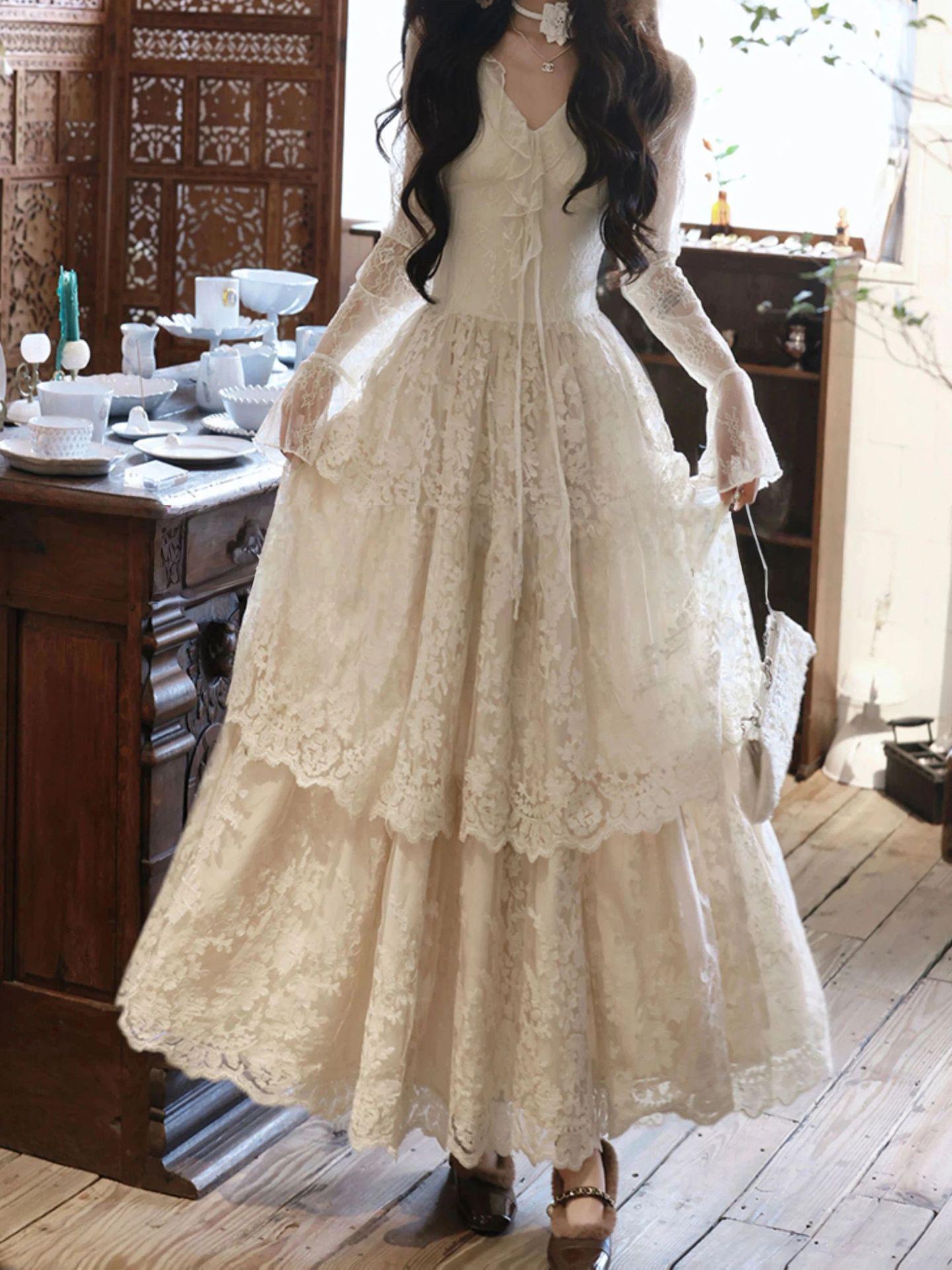 AZur Retro French Lightweight Wedding Dress with Three-Tiered Lace Skirt, Ruffled V-Neck, and Elegant Long Design. Large абрикосовий
AZur Retro French Lightweight Wedding Dress with Three-Tiered Lace Skirt, Ruffled V-Neck, and Elegant Long Design. Large абрикосовий
