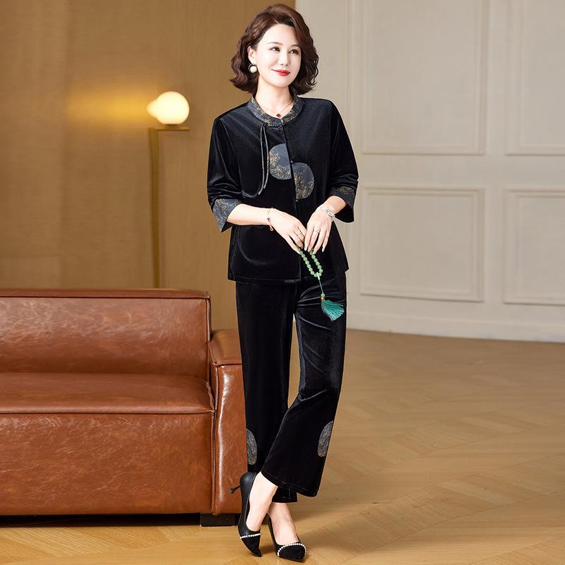 Spring Velvet Suit: Seven-Sleeve Embroidered Top & Elastic Waist Pants for Middle-Aged and Elderly Mothers 4XL (130-145 lbs)
Spring Velvet Suit: Seven-Sleeve Embroidered Top & Elastic Waist Pants for Middle-Aged and Elderly Mothers 4XL (130-145 lbs)