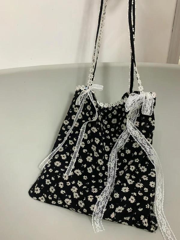 Fairycore Aesthetic Black Shoulder Bag Women Hot Girls Lace Large Capacity Canvas Handbag Female Retro Canvas Underarm Bag Y2k чёрный
Fairycore Aesthetic Black Shoulder Bag Women Hot Girls Lace Large Capacity Canvas Handbag Female Retro Canvas Underarm Bag Y2k чёрный