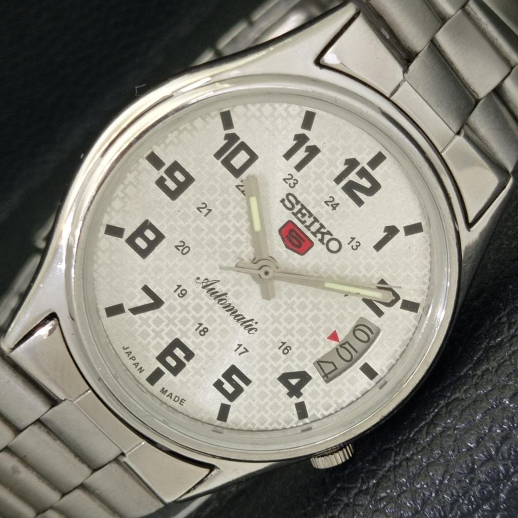 USED GENUINE VINTAGE SEIKO 5 AUTOMATIC JAPAN MENS SILVER DIAL WATCH a434288-2 R120-a434288
USED GENUINE VINTAGE SEIKO 5 AUTOMATIC JAPAN MENS SILVER DIAL WATCH a434288-2 R120-a434288