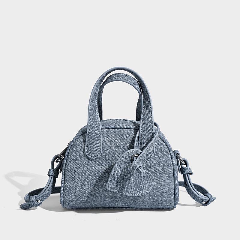 Blue Denim Women’s Boston Handbag - Small Winter 2026 Trend, Spring Niche Design Messenger Bag світло-синій колір
Blue Denim Women’s Boston Handbag - Small Winter 2026 Trend, Spring Niche Design Messenger Bag світло-синій колір