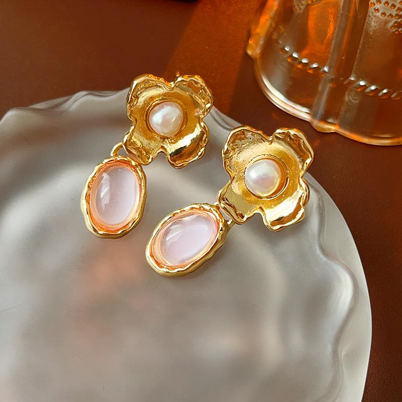 Элегантные круглые серьги в стиле ретро, вдохновленные средневековьем: Роскошный винтажный дворцовый стиль
Элегантные круглые серьги в стиле ретро, вдохновленные средневековьем: Роскошный винтажный дворцовый стиль