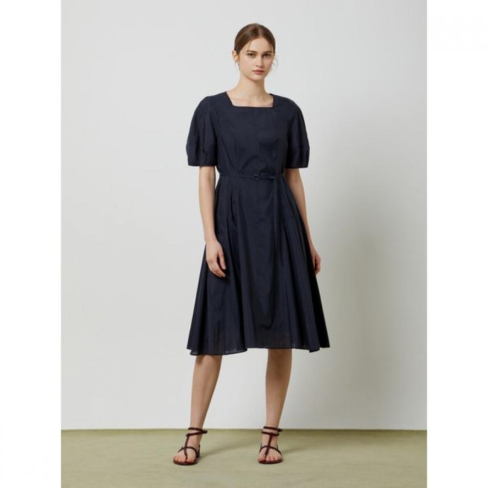 Cc Collect Volume Sleeve Square Neck Dress C252mse137 NY (navy)/55
Cc Collect Volume Sleeve Square Neck Dress C252mse137 NY (navy)/55
