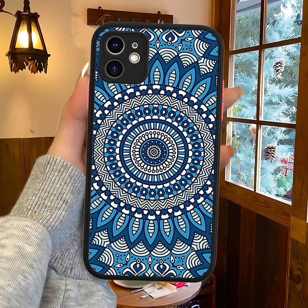Чехол для телефона с индийским узором Мандала для IPhone 16 15 14 11 12 13 Pro Max Plus 12 XS Max Задняя крышка Матовый чехол iphone 16 plus
Чехол для телефона с индийским узором Мандала для IPhone 16 15 14 11 12 13 Pro Max Plus 12 XS Max Задняя крышка Матовый чехол iphone 16 plus