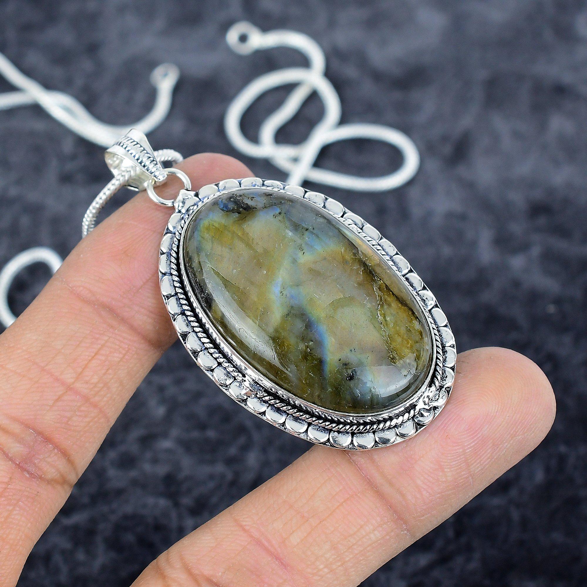 Labradorite Gemstone Handmade 925 Sterling Silver Jewelry Pendant 2.36 M-2833
Labradorite Gemstone Handmade 925 Sterling Silver Jewelry Pendant 2.36 M-2833