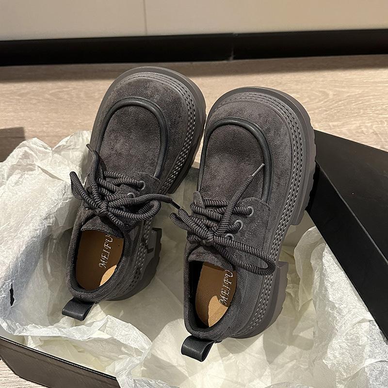 Retro matte loafer small leather shoes women s 2025 spring new British style fashion shorty Le heightened platform shoes 35 серый
Retro matte loafer small leather shoes women s 2025 spring new British style fashion shorty Le heightened platform shoes 35 серый