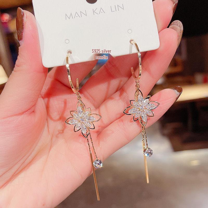 Chic Light Luxury Simple Hoops: Women s High-End Niche Tassel Earrings золотий
Chic Light Luxury Simple Hoops: Women s High-End Niche Tassel Earrings золотий