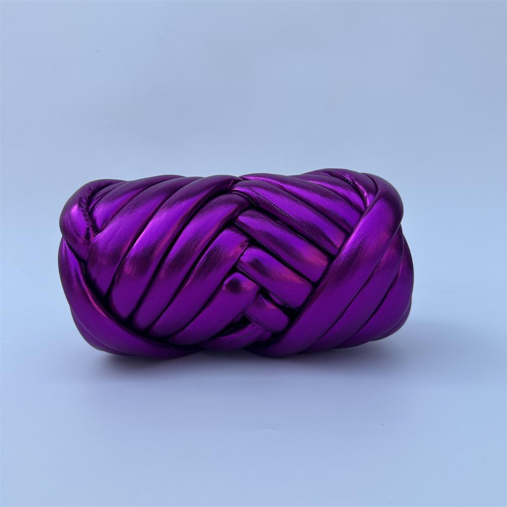 1000g new metal thread, bright leather material, Icelandic DIY bag, hand-woven cloth thread, throw pillow cat nest filling yarn
1000g new metal thread, bright leather material, Icelandic DIY bag, hand-woven cloth thread, throw pillow cat nest filling yarn