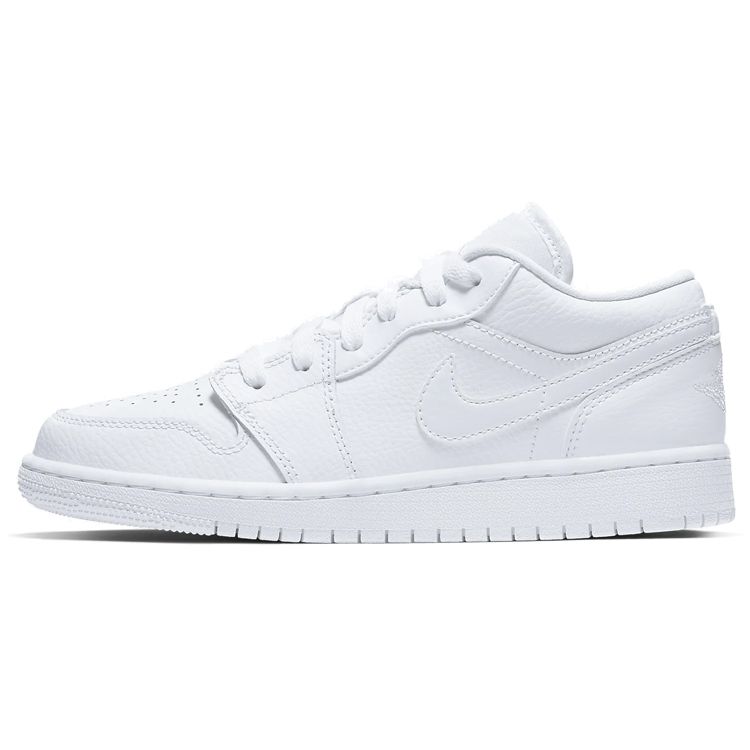 Детские кроссовки Air Jordan 1 Low GS Triple White 553560-126 
Детские кроссовки Air Jordan 1 Low GS Triple White 553560-126
