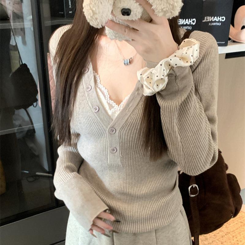 V-neck button-knitted sweater, sweet and spicy in autumn and winter, slim-fitting inside, early winter white backing slim-fitting women s clothing One Size
V-neck button-knitted sweater, sweet and spicy in autumn and winter, slim-fitting inside, early winter white backing slim-fitting women s clothing One Size