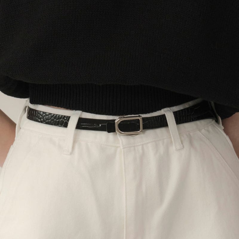 MOMET двусторонний кожаный ремень черный FREE
MOMET двусторонний кожаный ремень черный FREE