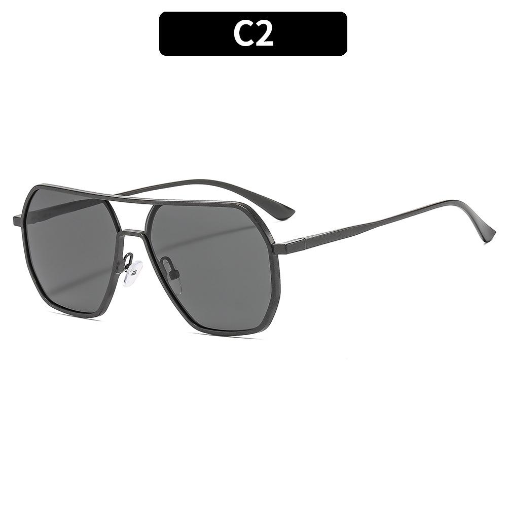New metal polarized light discoloration pilot sunscreen sunglasses trendy men s and women s outdoor sunglasses sunglasses
New metal polarized light discoloration pilot sunscreen sunglasses trendy men s and women s outdoor sunglasses sunglasses