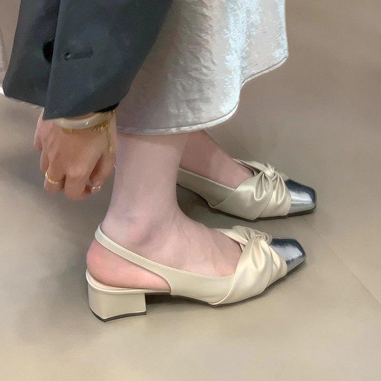 Thick heel beautiful evening shoes summer wear with skirt new bag head sandals women 35
Thick heel beautiful evening shoes summer wear with skirt new bag head sandals women 35