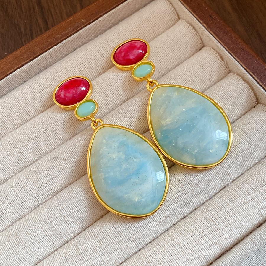Silver needle resin round water drop pendant earrings medieval vintage temperament earrings light luxury high-end earrings women
Silver needle resin round water drop pendant earrings medieval vintage temperament earrings light luxury high-end earrings women