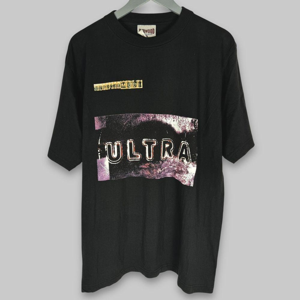 1997 Depeche Mode ‘Ultra’ Band Rare Design Black Unisex Shirt S5XL WA2156 Unisex T-Shirt XL
1997 Depeche Mode ‘Ultra’ Band Rare Design Black Unisex Shirt S5XL WA2156 Unisex T-Shirt XL