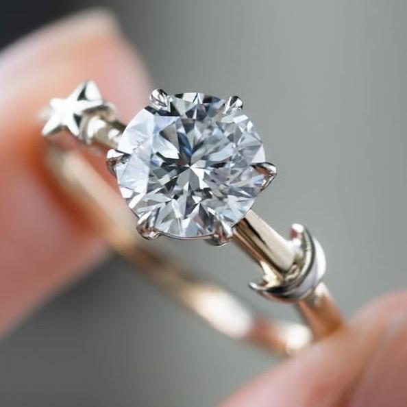 18K Gold Six-Prong Star Moon Diamond Engagement Ring for Women - Classic & Trendy Design Size 8
18K Gold Six-Prong Star Moon Diamond Engagement Ring for Women - Classic & Trendy Design Size 8