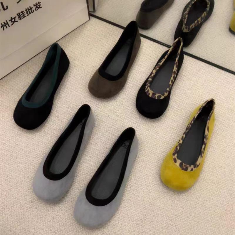 Single shoes women s new flat shoes spring Mary Jane shoes girls versatile design sense niche one pedal Doudou shoes Size 66 randomly sends stock shoes. чорний
Single shoes women s new flat shoes spring Mary Jane shoes girls versatile design sense niche one pedal Doudou shoes Size 66 randomly sends stock shoes. чорний