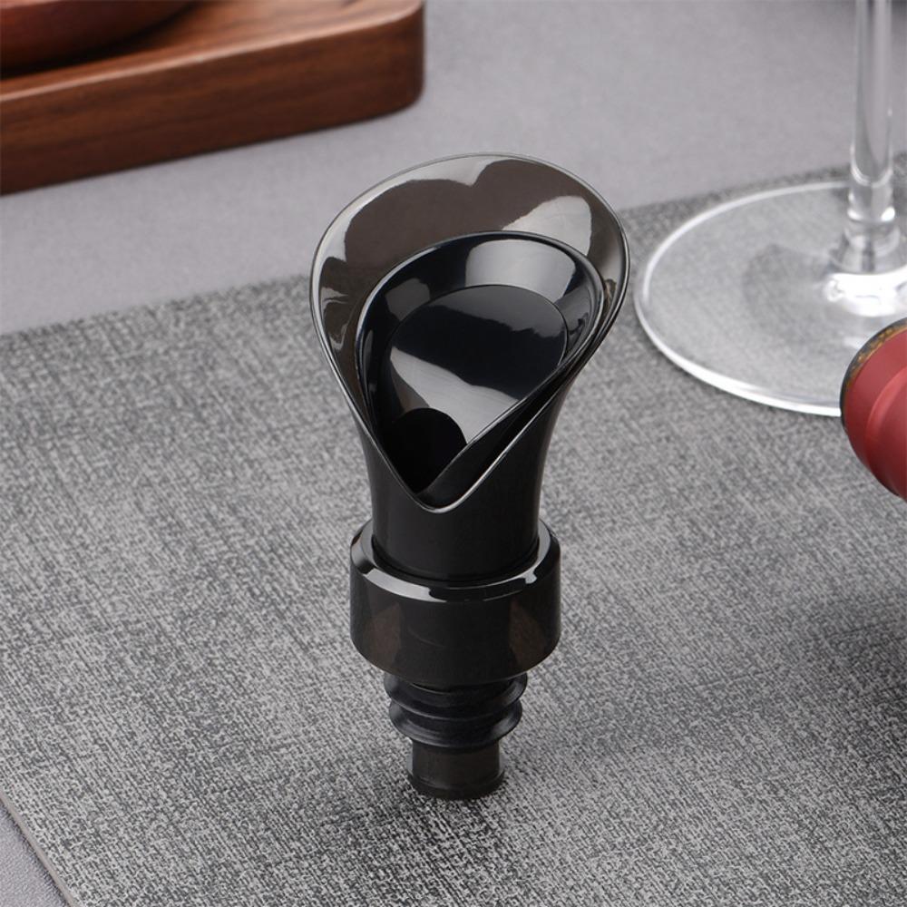 Rotatable Wine Decanter Vacuum Wine Aerator Wine Accessories Wine Pourer Bar Wine Stopper
Rotatable Wine Decanter Vacuum Wine Aerator Wine Accessories Wine Pourer Bar Wine Stopper