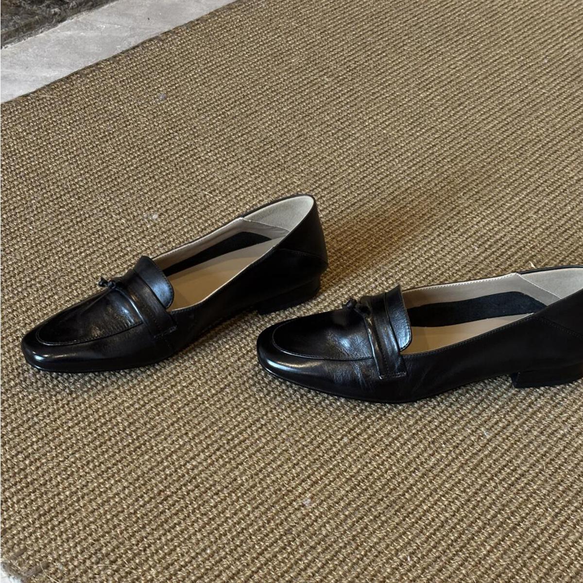 Sheepskin version~ retro light mouth thick heel soft sole loafers women s not tired feet lazy small leather shoes versatile commuter shoes 40
Sheepskin version~ retro light mouth thick heel soft sole loafers women s not tired feet lazy small leather shoes versatile commuter shoes 40