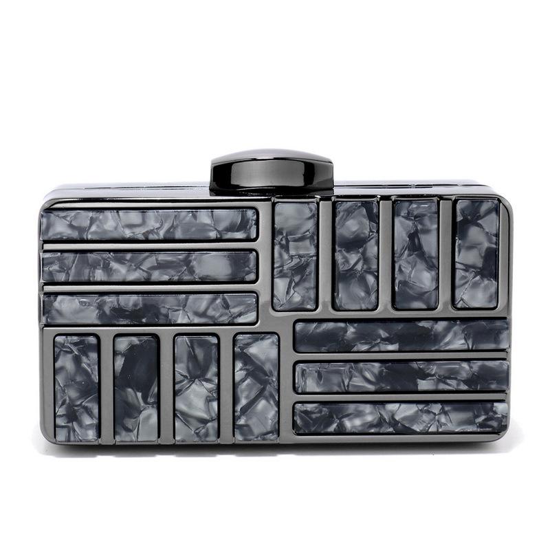 Acrylic Shell Evening Clutch Crossbody: European & American Style Handbag for Women 18x4x10CM чёрный
Acrylic Shell Evening Clutch Crossbody: European & American Style Handbag for Women 18x4x10CM чёрный
