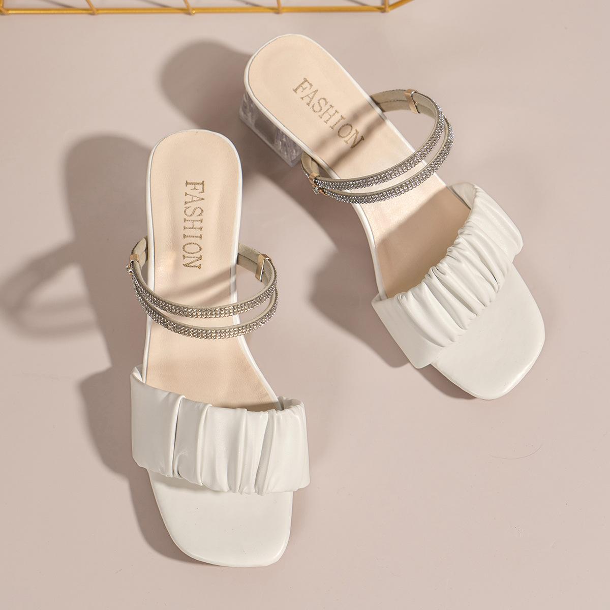 Босоніжки на товстому каблуці жіночі 2024 нова літня мода вуличне взуття високі підбори кришталевий казковий вітер два способи носіння круті шльопанці 40 білий
Босоніжки на товстому каблуці жіночі 2024 нова літня мода вуличне взуття високі підбори кришталевий казковий вітер два способи носіння круті шльопанці 40 білий