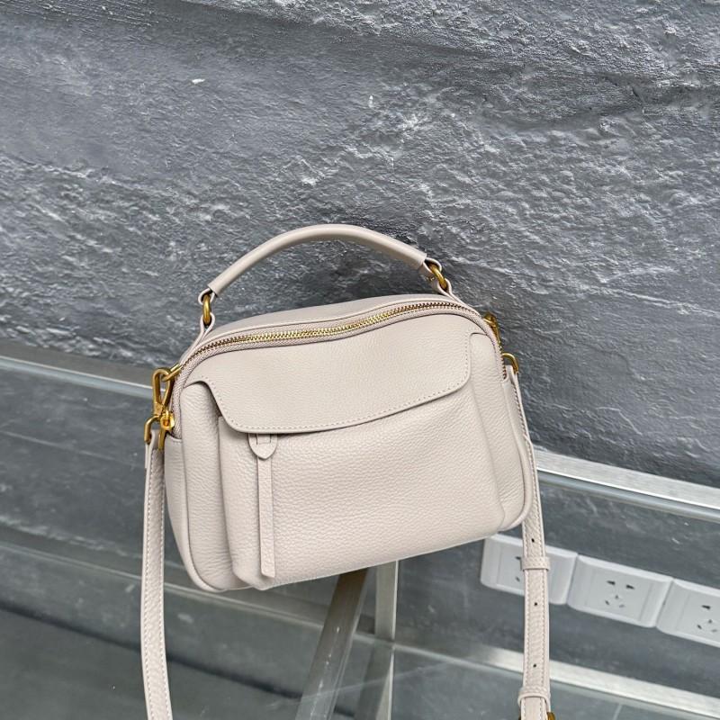 Trendy Leather Women s Bag Simple Versatile Hand-held Top Layer Cowhide Single Shoulder Crossbody Soft бежевый
Trendy Leather Women s Bag Simple Versatile Hand-held Top Layer Cowhide Single Shoulder Crossbody Soft бежевый