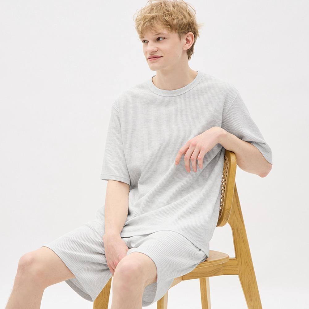 GU by Uniqlo вафельный комплект для отдыха с короткими рукавами и шортами
GU by Uniqlo вафельный комплект для отдыха с короткими рукавами и шортами