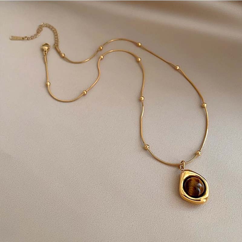 Retro Layered Tiger Eye Stone Pendant Necklace for Women Fashion Irregular Double-Layer Collarbone Chain Sets Jewelry Gifts
Retro Layered Tiger Eye Stone Pendant Necklace for Women Fashion Irregular Double-Layer Collarbone Chain Sets Jewelry Gifts