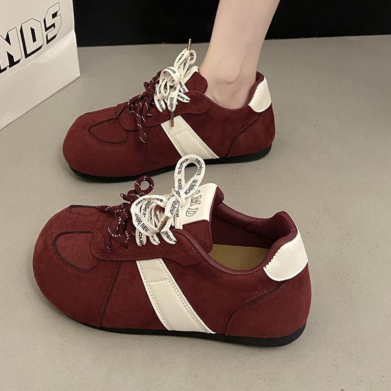 Retro Maillard color matching board shoes women s 2025 autumn new flat bottom inner height increase leisure sports Forrest Gump training shoes 40 бордовий
Retro Maillard color matching board shoes women s 2025 autumn new flat bottom inner height increase leisure sports Forrest Gump training shoes 40 бордовий