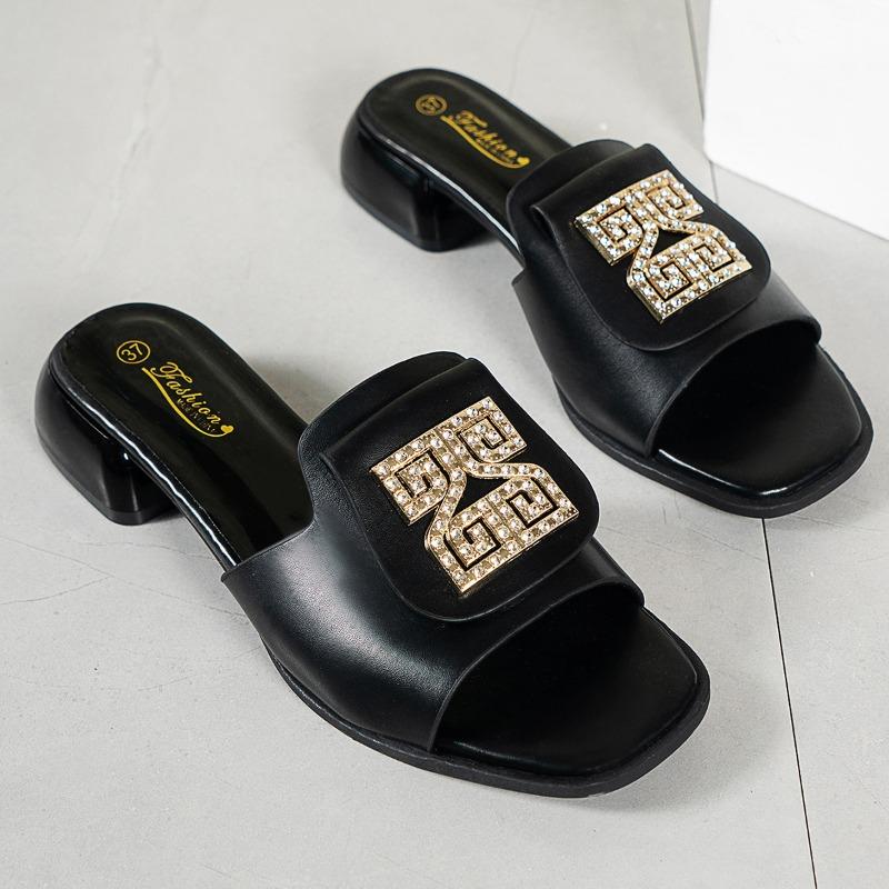 Fashion Sandals and Slippers Women s Summer Wear Fashion 2025 New Versatile Flat Bottom 36 чорний
Fashion Sandals and Slippers Women s Summer Wear Fashion 2025 New Versatile Flat Bottom 36 чорний