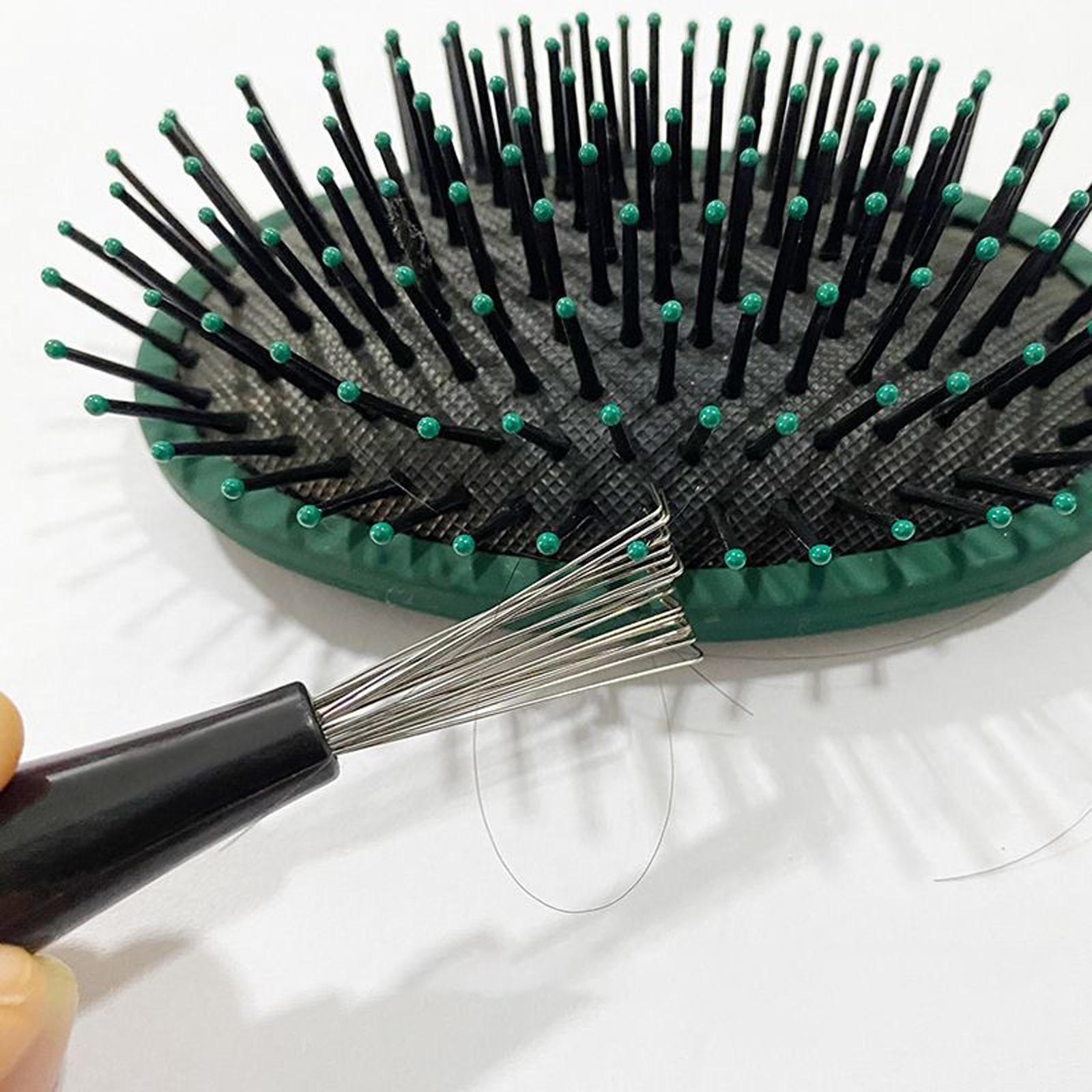 Efficient Hair and Dust Remover for Detangling Combs and Hair Brushes Compact Portable Cleaner Tool with Random Color
Efficient Hair and Dust Remover for Detangling Combs and Hair Brushes Compact Portable Cleaner Tool with Random Color