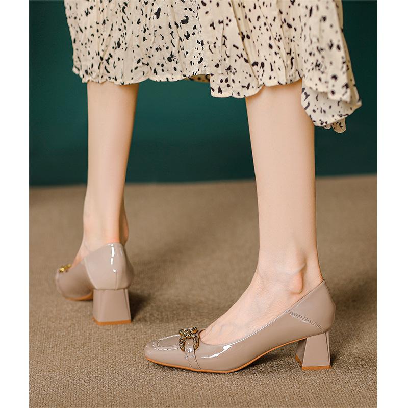 Square head high heels women s thick heels are not tired feet new spring and autumn red wedding shoes medium heel light mouth single shoes 34 бордовий
Square head high heels women s thick heels are not tired feet new spring and autumn red wedding shoes medium heel light mouth single shoes 34 бордовий