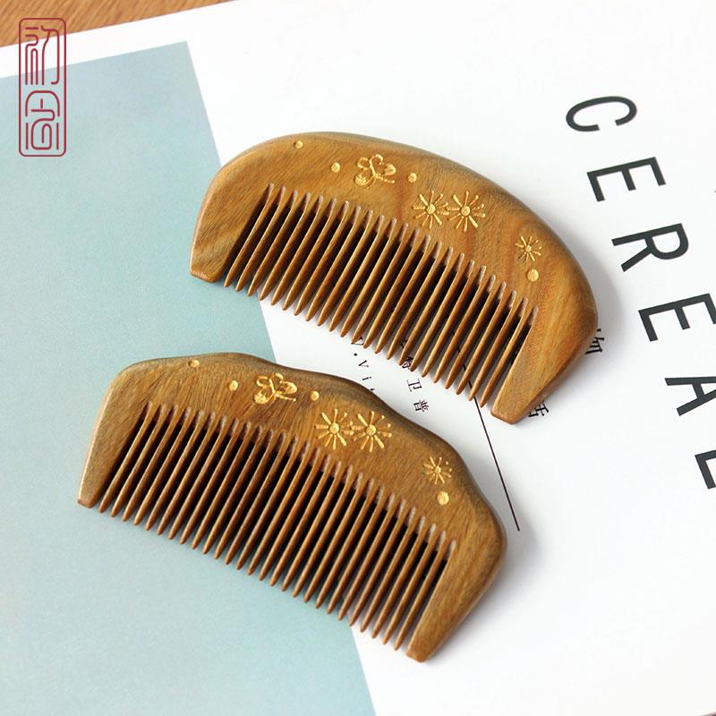 Portable Green Sandalwood Comb - Anti-Static, No Tangles, Gentle Scalp Massage, Travel Size, Hair Care, Damage-Free
Portable Green Sandalwood Comb - Anti-Static, No Tangles, Gentle Scalp Massage, Travel Size, Hair Care, Damage-Free