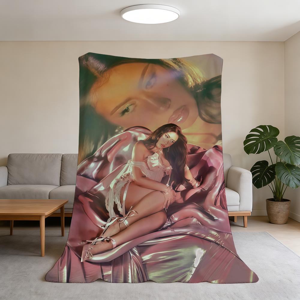 Singer K-Kali Uchis Sincerely Blanket Super Warm Comfortable Plush Throw Blanket Child Home Sofa Bedroom Gift 75x90cm
Singer K-Kali Uchis Sincerely Blanket Super Warm Comfortable Plush Throw Blanket Child Home Sofa Bedroom Gift 75x90cm