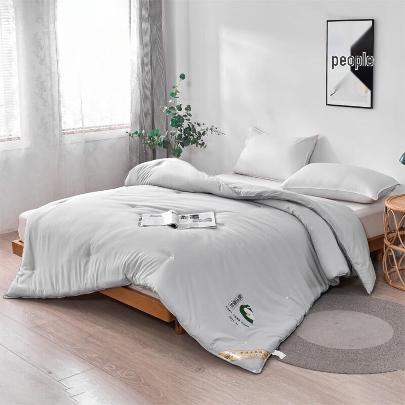 HuangQin ShiJia All-Season Silk Quilt
HuangQin ShiJia All-Season Silk Quilt