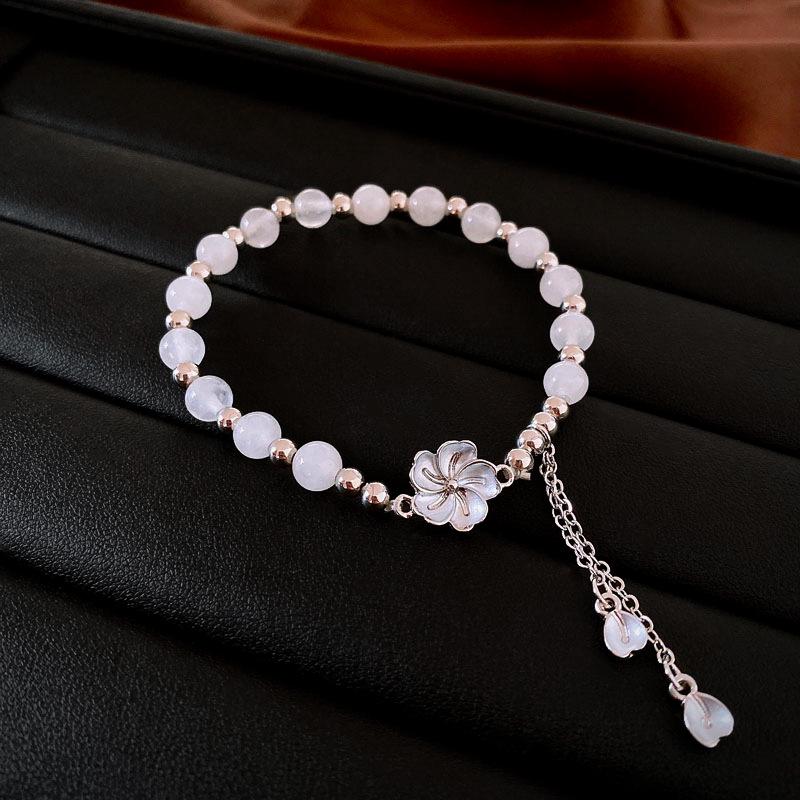 Нишевый браслет из белого нефрита «кошачий глаз» с геометрическими бусинами - стиль инфлюенсера
Нишевый браслет из белого нефрита «кошачий глаз» с геометрическими бусинами - стиль инфлюенсера