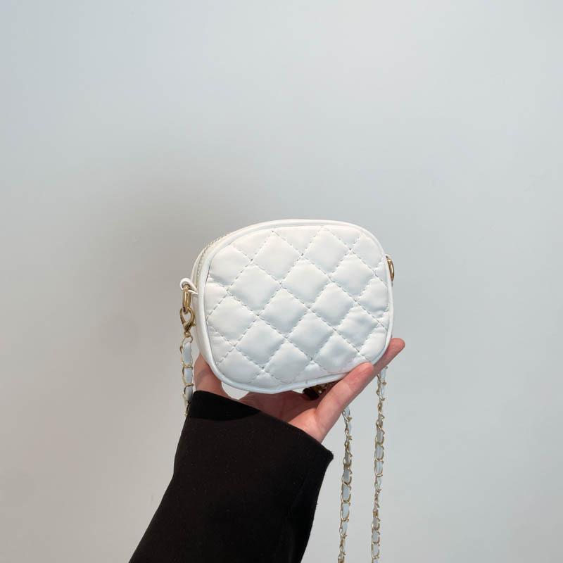 Модная универсальная маленькая круглая сумка женская 2025 новая трендовая в иностранном стиле ромбовидная цепочка на плечо сумка-мессенджер белый
Модная универсальная маленькая круглая сумка женская 2025 новая трендовая в иностранном стиле ромбовидная цепочка на плечо сумка-мессенджер белый
