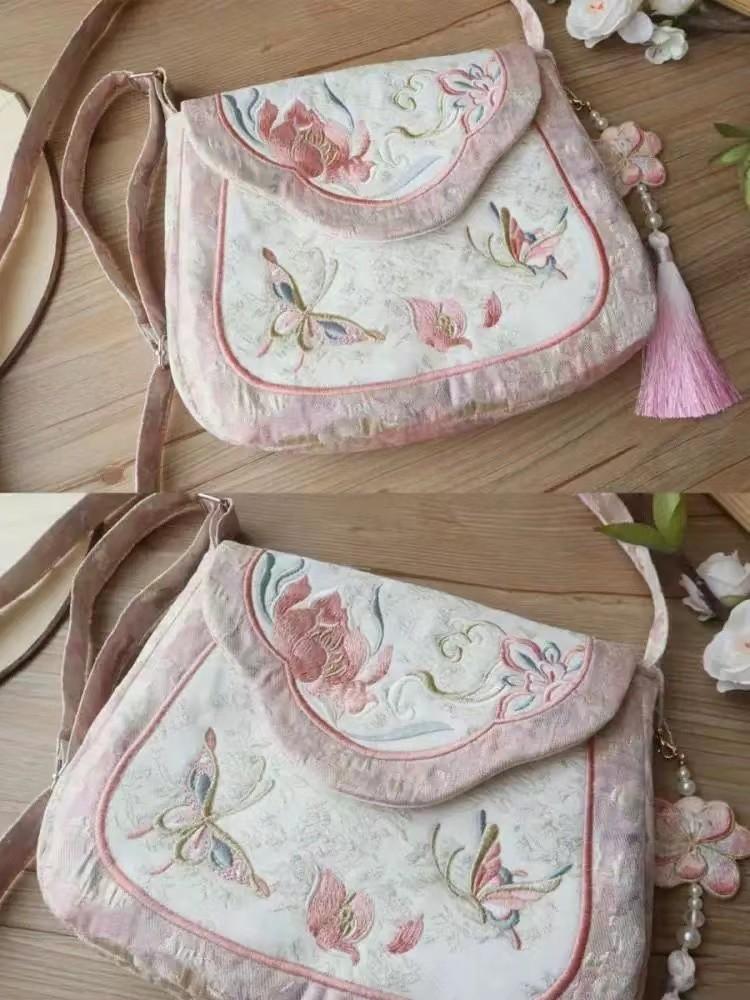 Chinese Style Embroidered Pink Crossbody Bags Women New 2025 Fairycore Aesthetic Messenger Bag Y2k Hot Girls Shoulder Bags Purse 25x19x4cm розовый
Chinese Style Embroidered Pink Crossbody Bags Women New 2025 Fairycore Aesthetic Messenger Bag Y2k Hot Girls Shoulder Bags Purse 25x19x4cm розовый
