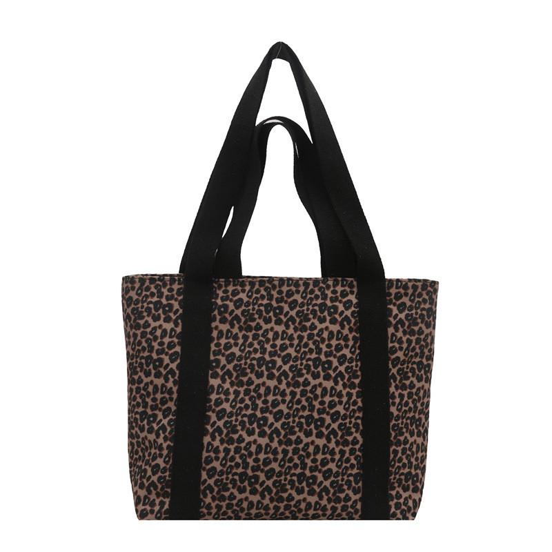 Yet Practical Luxurious Large Tote Bag For Women With Striking Leopard Print Design And Durable Fabric Polyester
Yet Practical Luxurious Large Tote Bag For Women With Striking Leopard Print Design And Durable Fabric Polyester