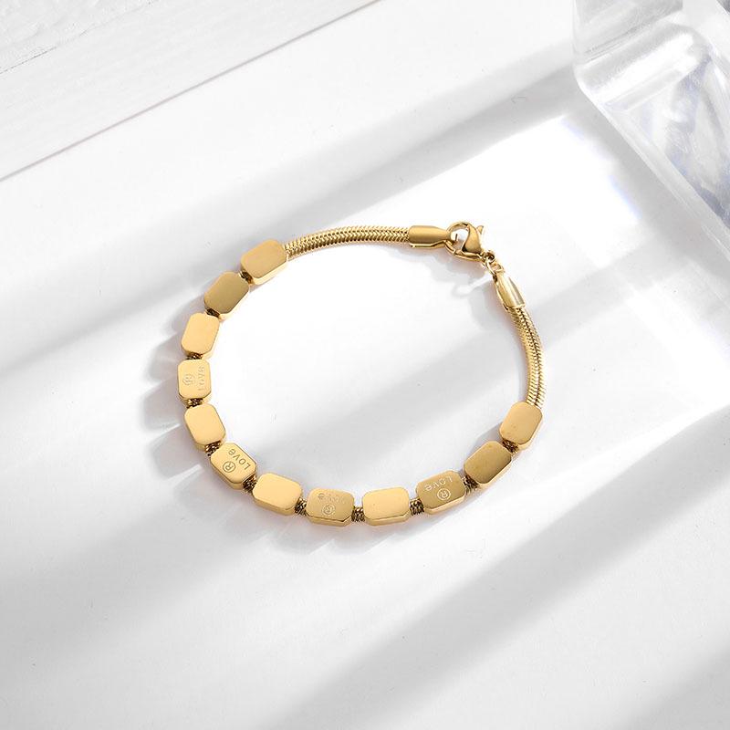 Korean-style LOVE Square Titanium Steel Bracelet: Exquisite 18K Gold Design for Women, Light Luxury, Popular Online Celebrity Hand Jewelry 18K
Korean-style LOVE Square Titanium Steel Bracelet: Exquisite 18K Gold Design for Women, Light Luxury, Popular Online Celebrity Hand Jewelry 18K