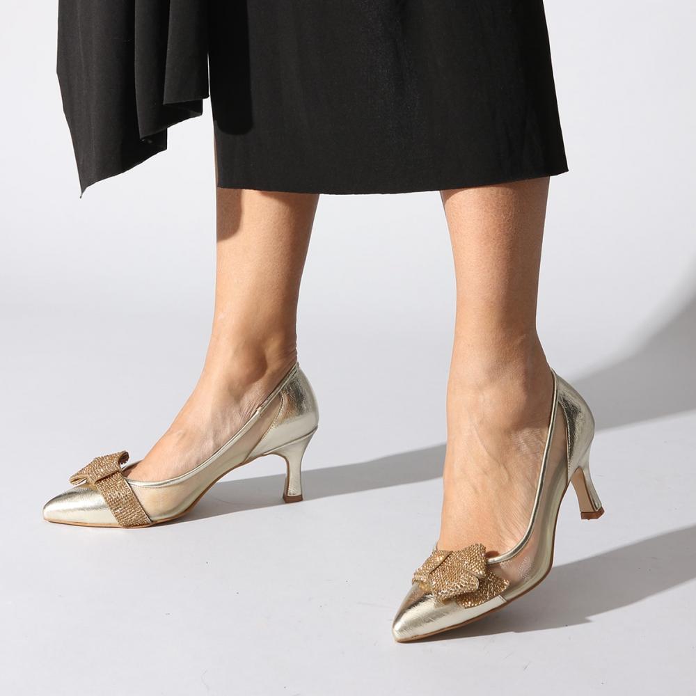 Женские классические туфли на каблуке Dore
Женские классические туфли на каблуке Dore