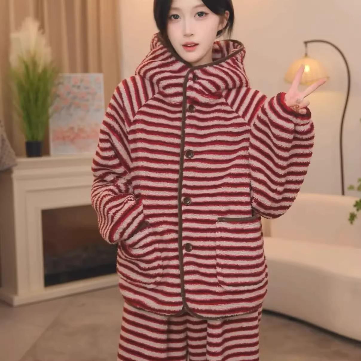 Women s Coral Fleece Striped Pajama Set: Soft Velvet, Stand Collar, Thickened for Winter 2025 Medium
Women s Coral Fleece Striped Pajama Set: Soft Velvet, Stand Collar, Thickened for Winter 2025 Medium