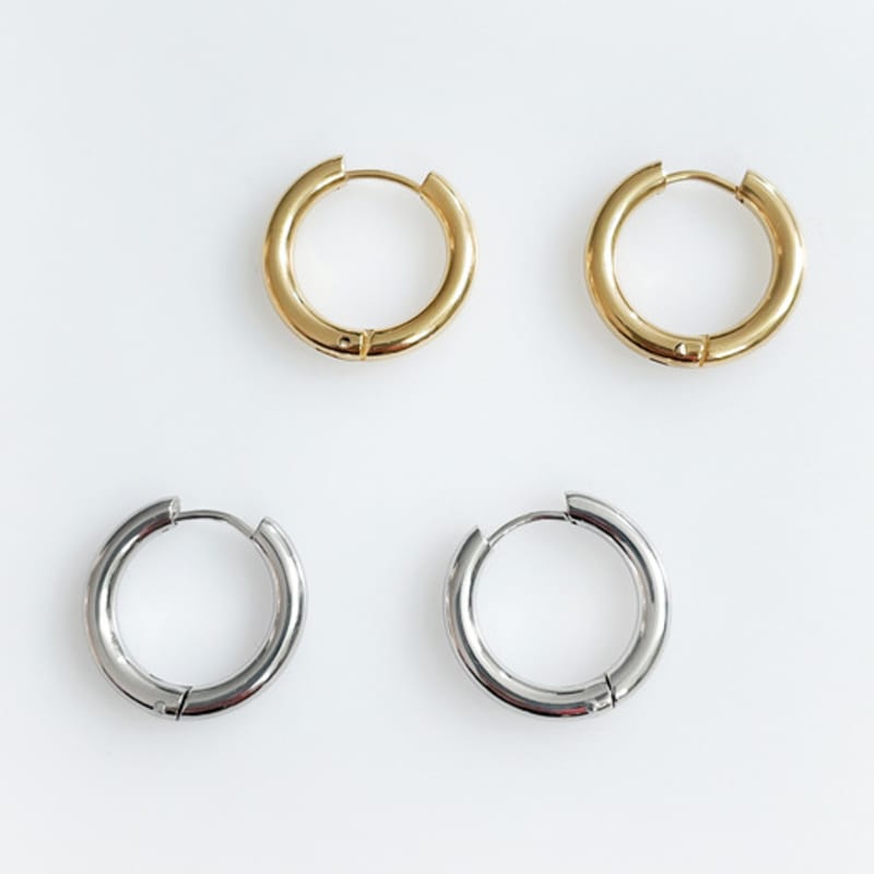 August Harmony 20mm Pipe Hoop Earring Silver
August Harmony 20mm Pipe Hoop Earring Silver