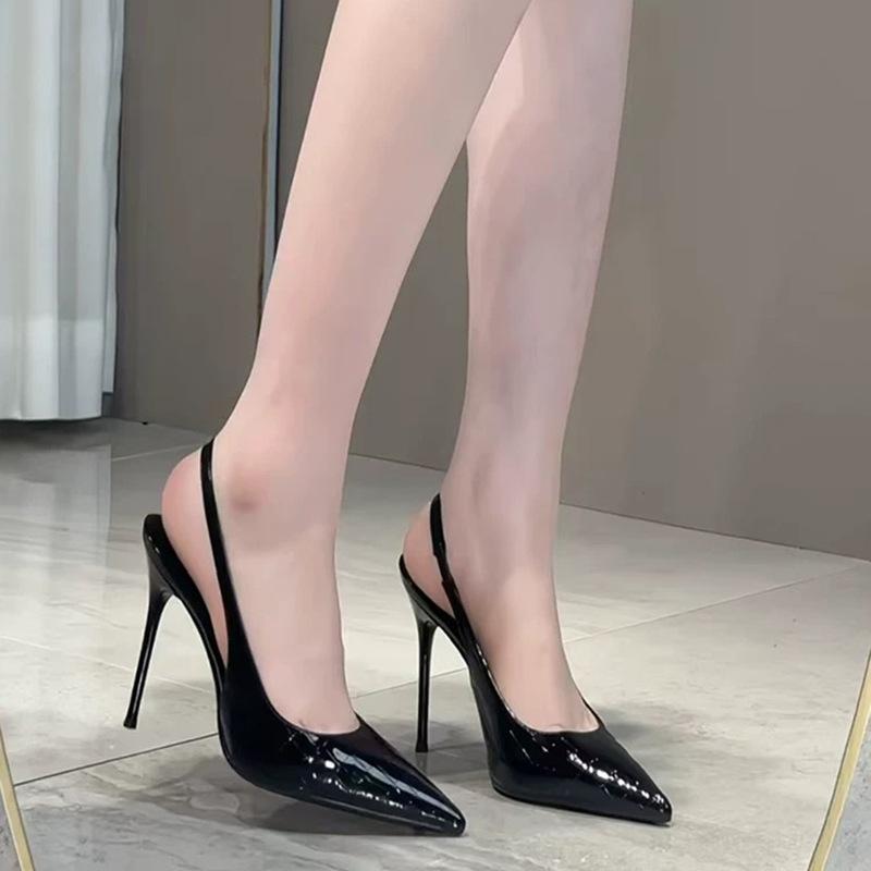Spring and summer new black thin heel pointed high heels female sexy royal sister rear thin heel bag head sandals 34
Spring and summer new black thin heel pointed high heels female sexy royal sister rear thin heel bag head sandals 34