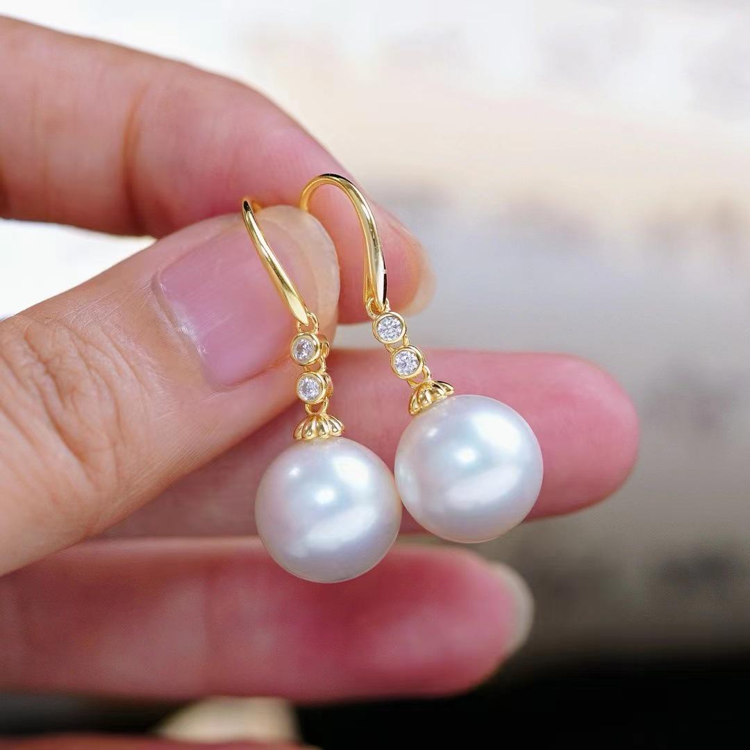 DIY S925 Sterling Silver Stud Earring Mounts for 9-13mm Pearls Silver Stud Earring Mount (No Pearl)
DIY S925 Sterling Silver Stud Earring Mounts for 9-13mm Pearls Silver Stud Earring Mount (No Pearl)