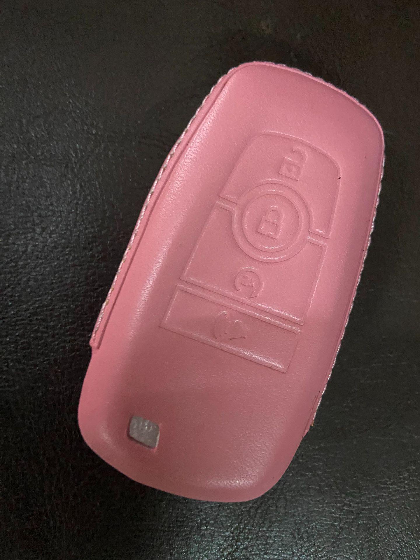 4D Cowhide Car Key Bag for Ford, Lincoln, Mustang, Explorer, and Aviator Individual Box Packaging
4D Cowhide Car Key Bag for Ford, Lincoln, Mustang, Explorer, and Aviator Individual Box Packaging