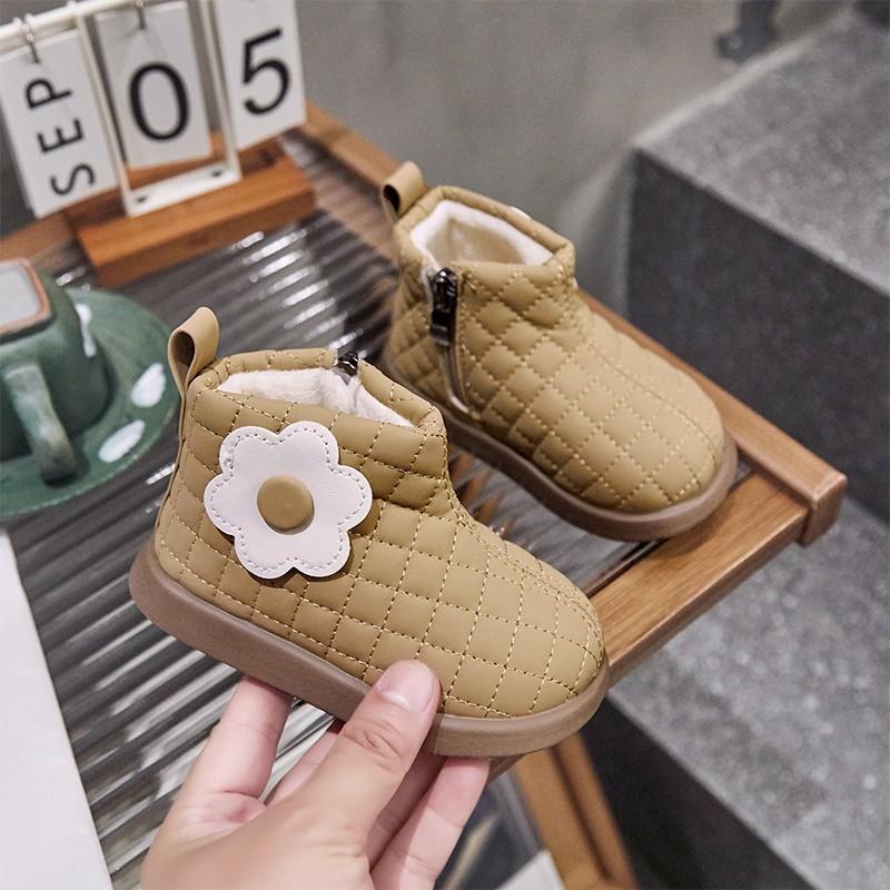 Baby shoes for girls, autumn and winter plush cotton boots, princess short boots, toddler shoes, infant walking shoes, children s shoes 25 хакі
Baby shoes for girls, autumn and winter plush cotton boots, princess short boots, toddler shoes, infant walking shoes, children s shoes 25 хакі