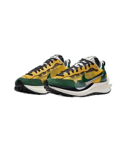 Nike VaporWaffle Sacai Tour Yellow CV1363-700 EU 46
Nike VaporWaffle Sacai Tour Yellow CV1363-700 EU 46