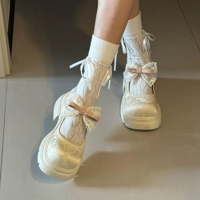 Big head bow small leather shoes women s autumn new retro Velcro Mary Jane shoes women s single shoes 40
Big head bow small leather shoes women s autumn new retro Velcro Mary Jane shoes women s single shoes 40